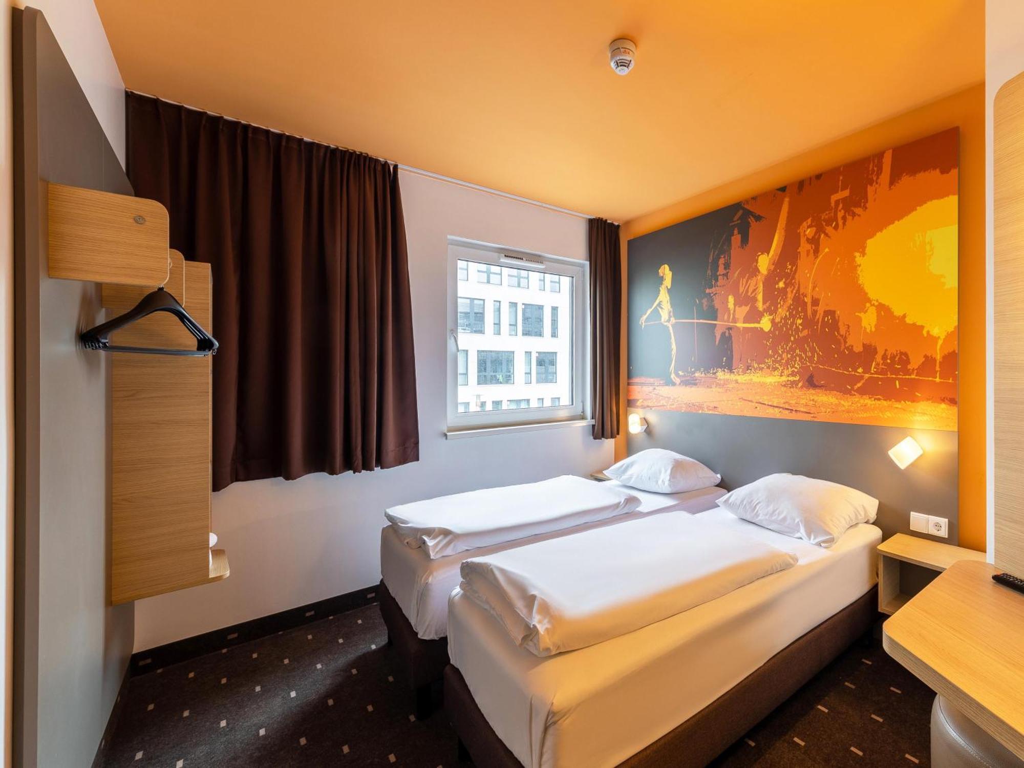 B&B Hotel Essen-City Bagian luar foto